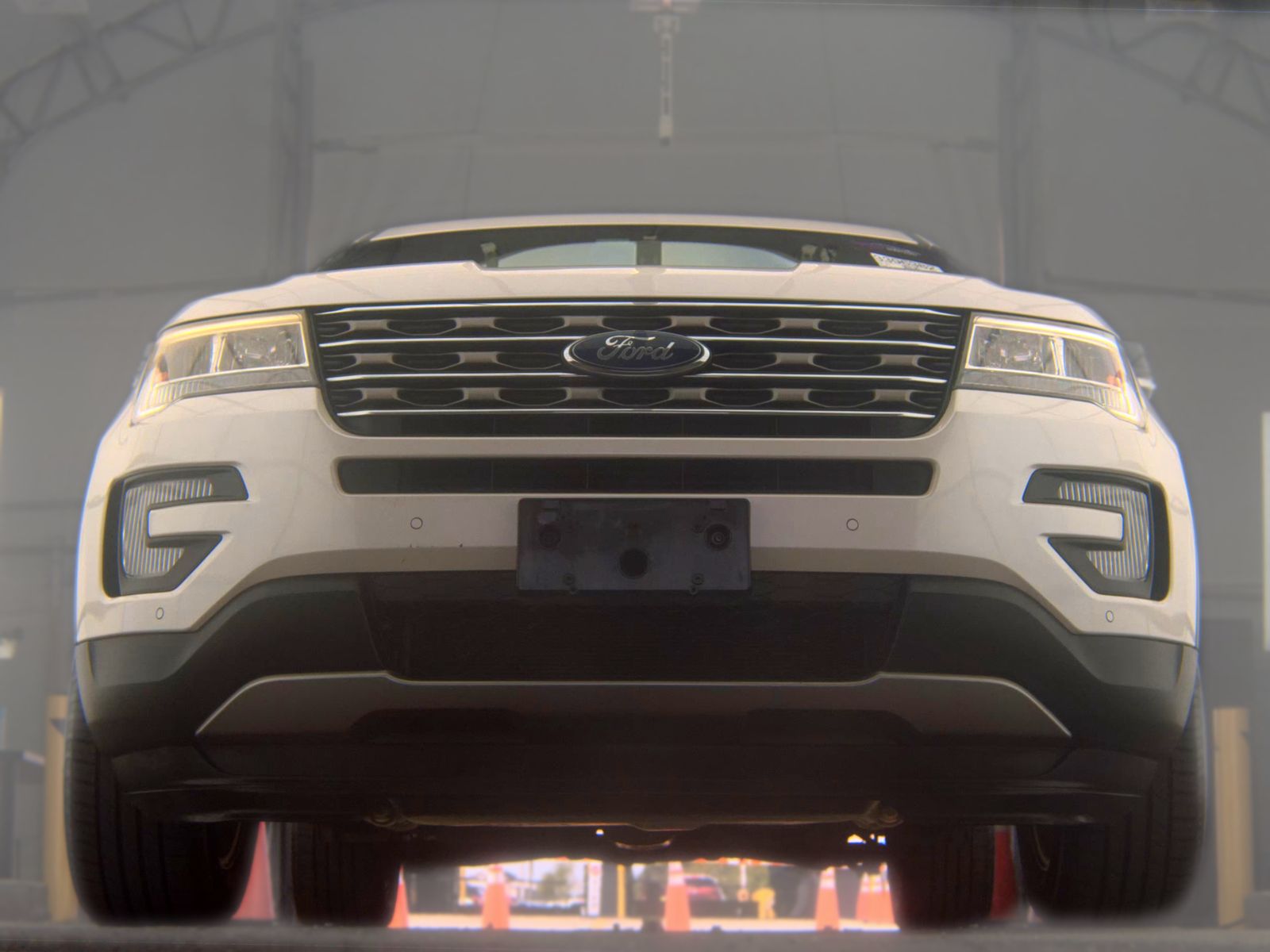 FORD EXPLORER - 4