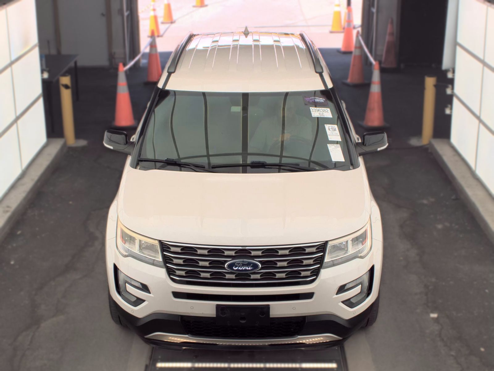 FORD EXPLORER - 3