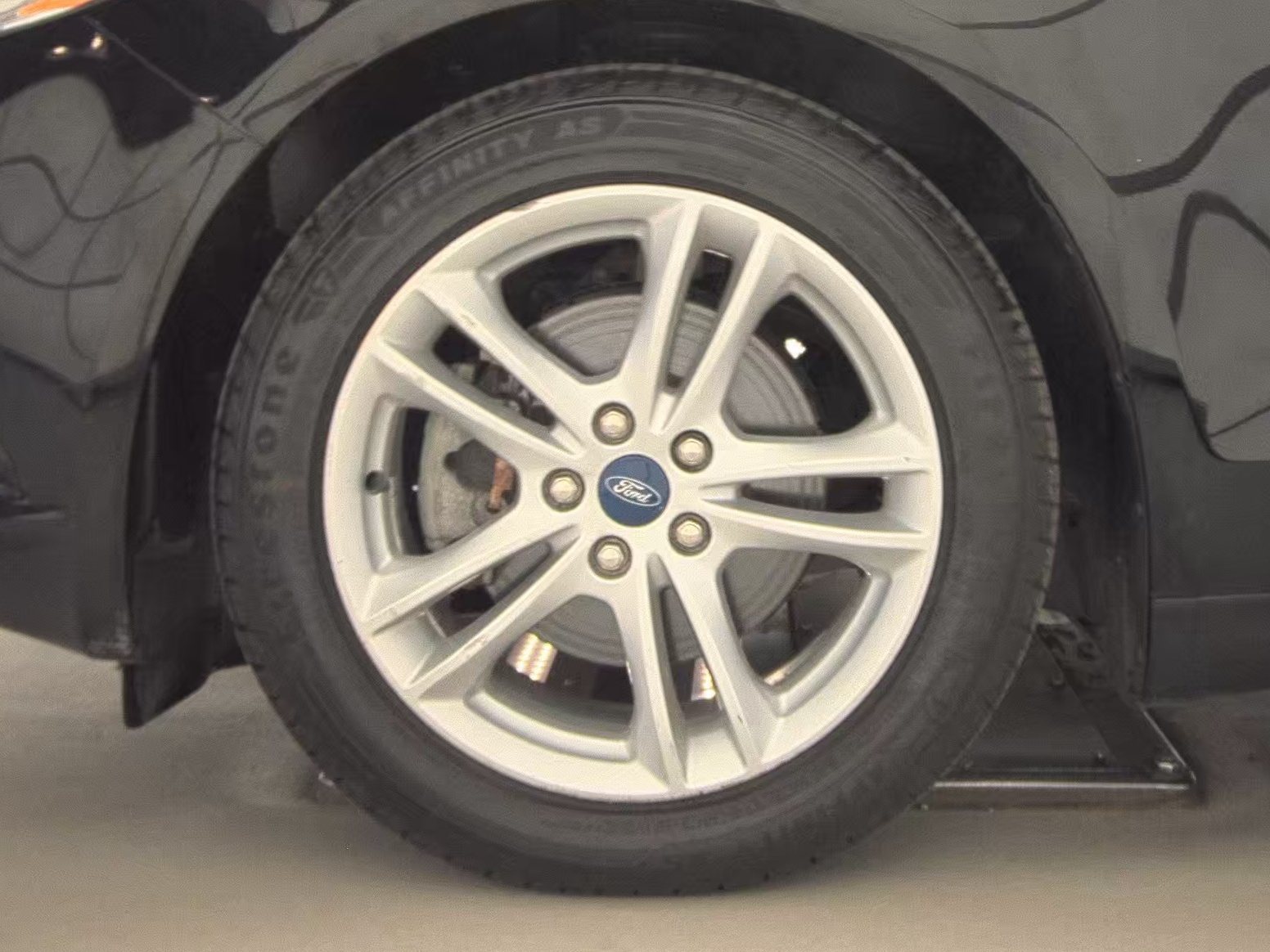 FORD FUSION - 10