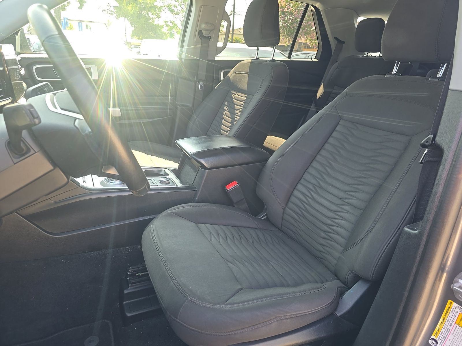 FORD EXPLORER - 8