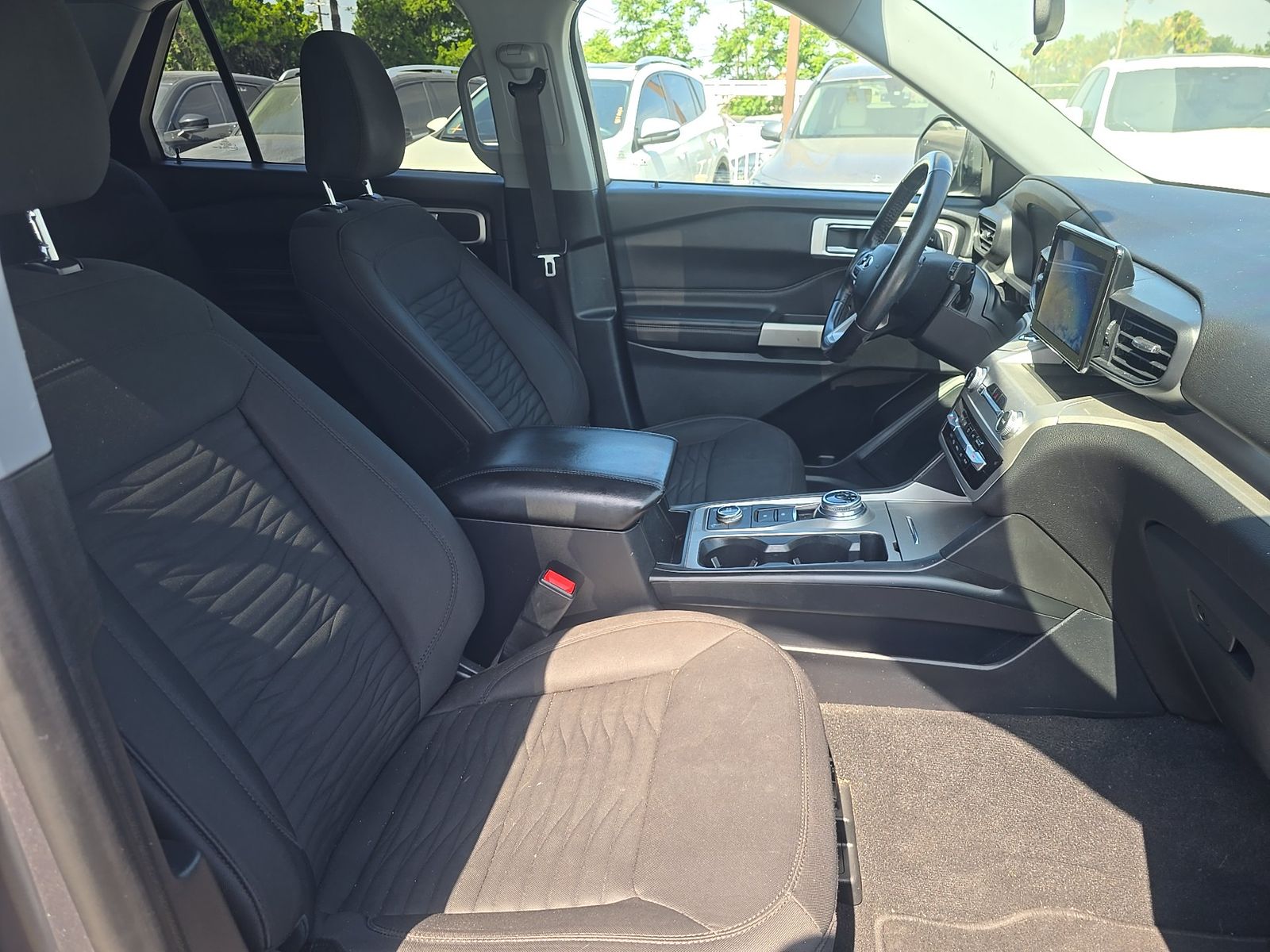 FORD EXPLORER - 9