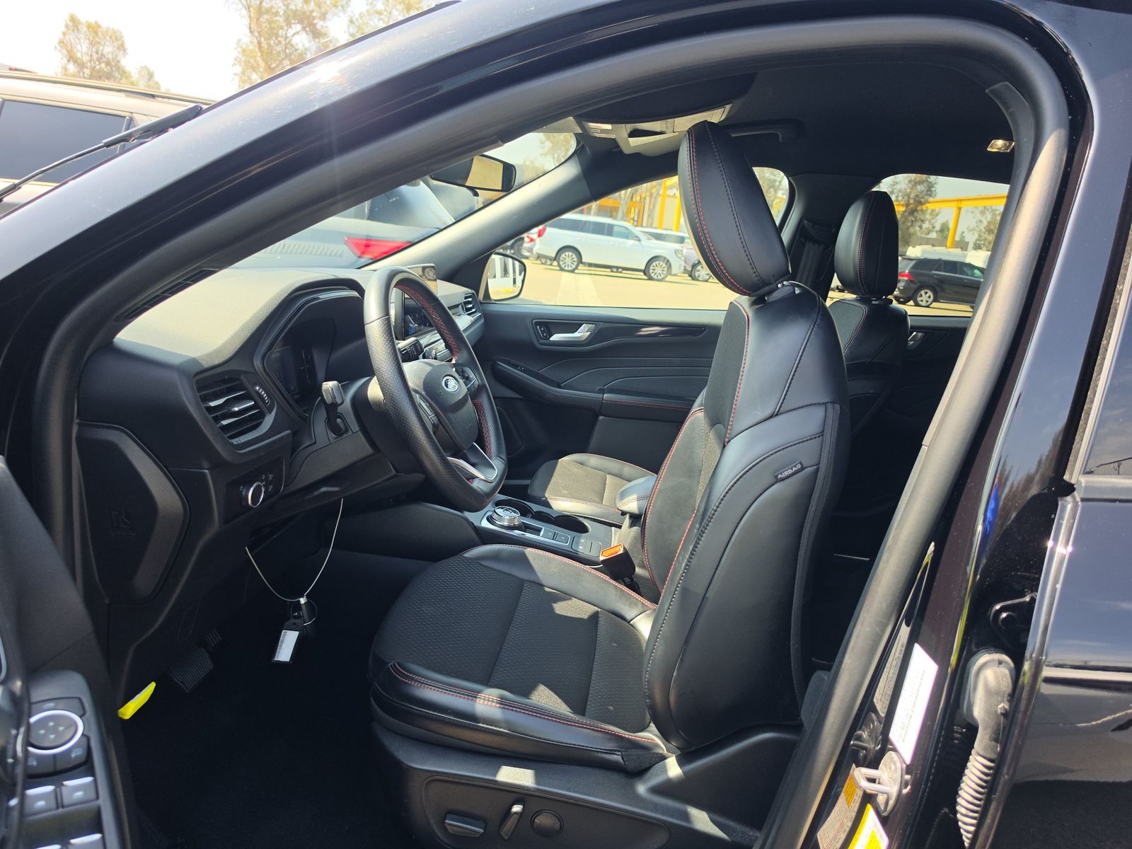 FORD ESCAPE - 8
