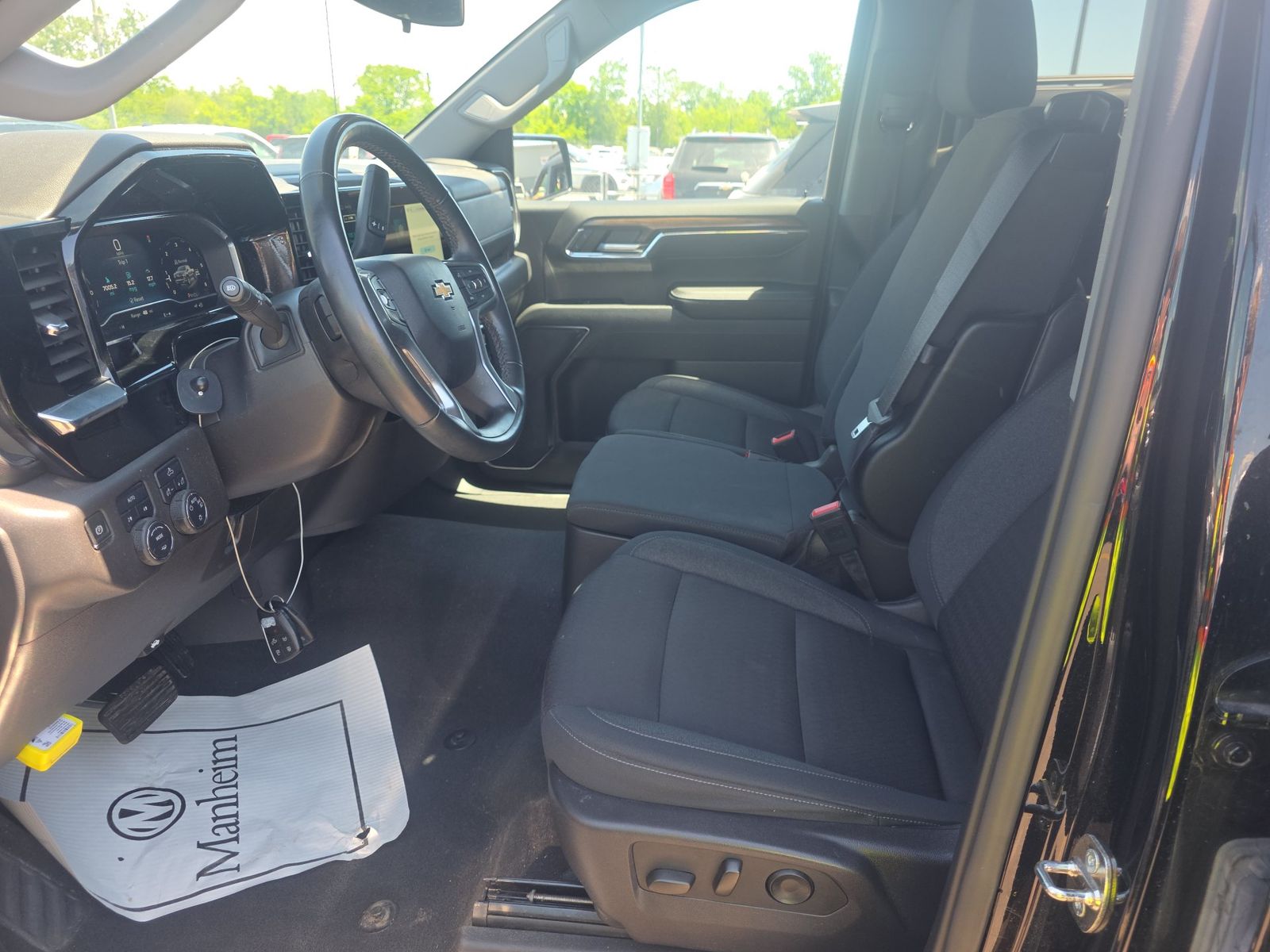 2024 Chevrolet Silverado 1500 LT AWD