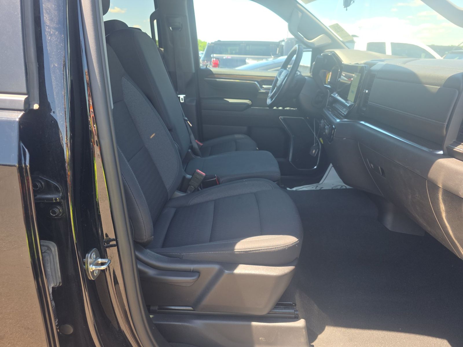 2024 Chevrolet Silverado 1500 LT AWD