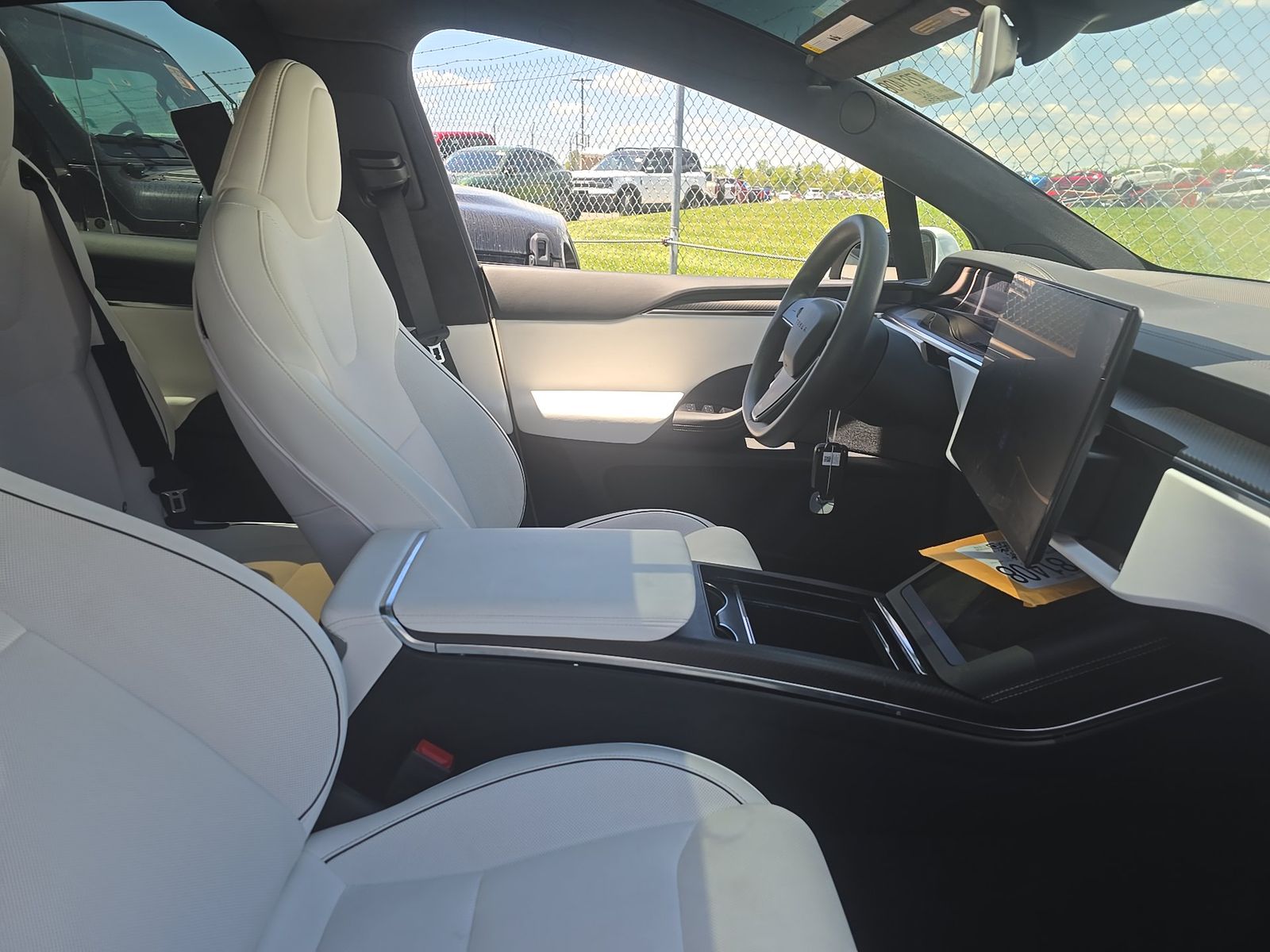 TESLA MODEL X - 9