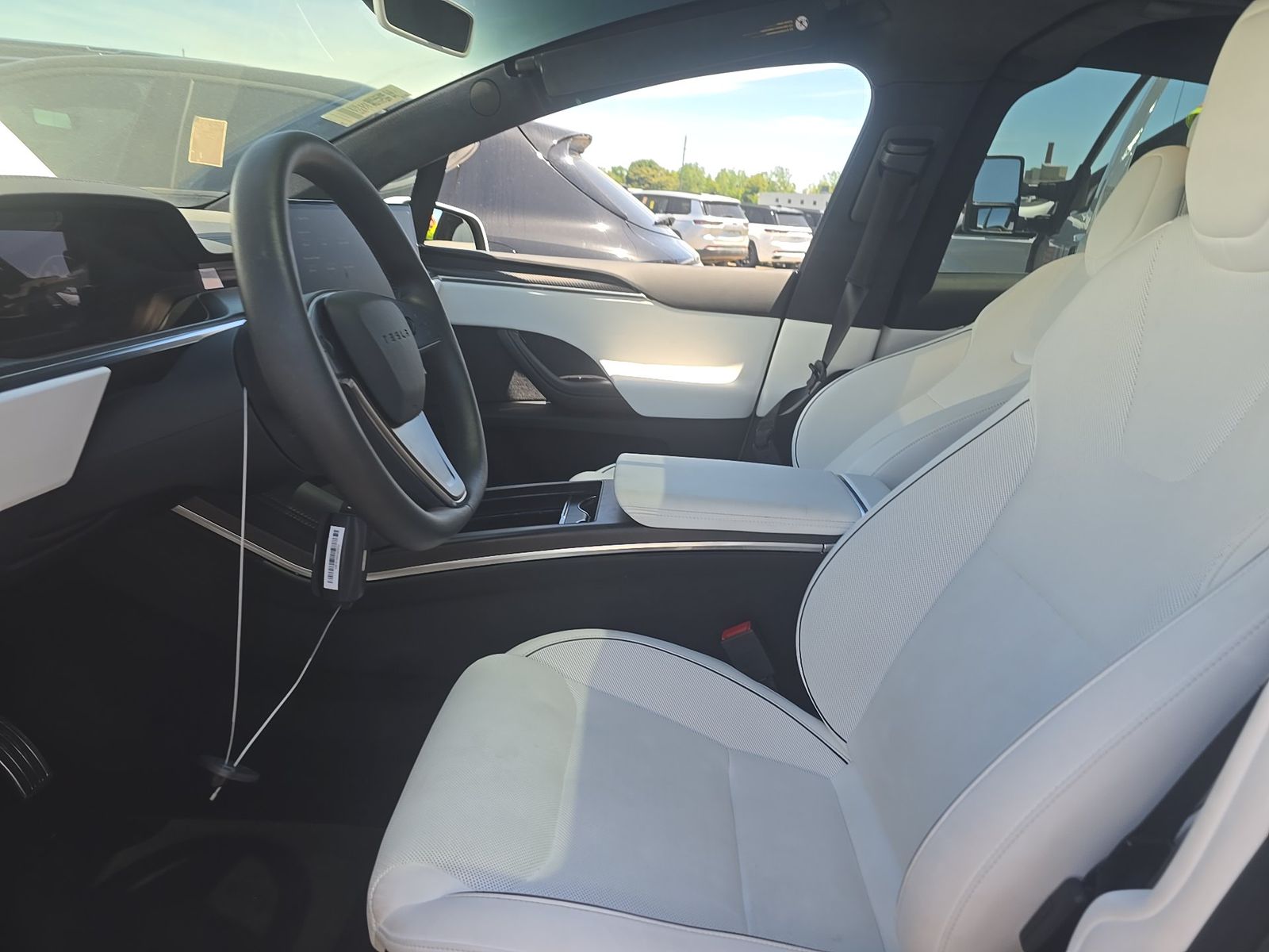 TESLA MODEL X - 8