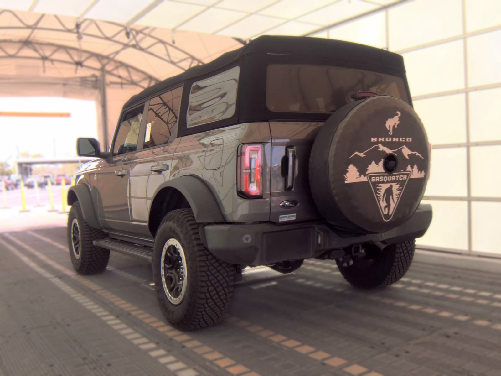 FORD BRONCO - 9