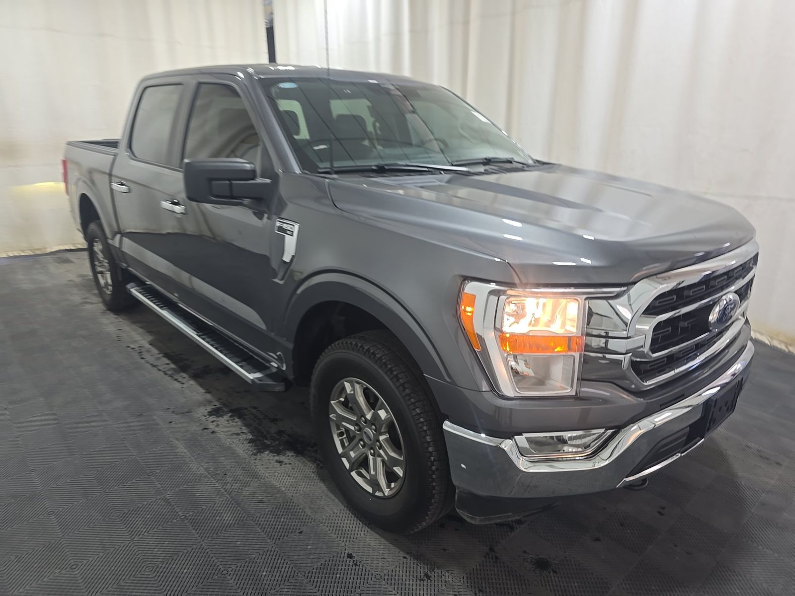 FORD F-150 - 4