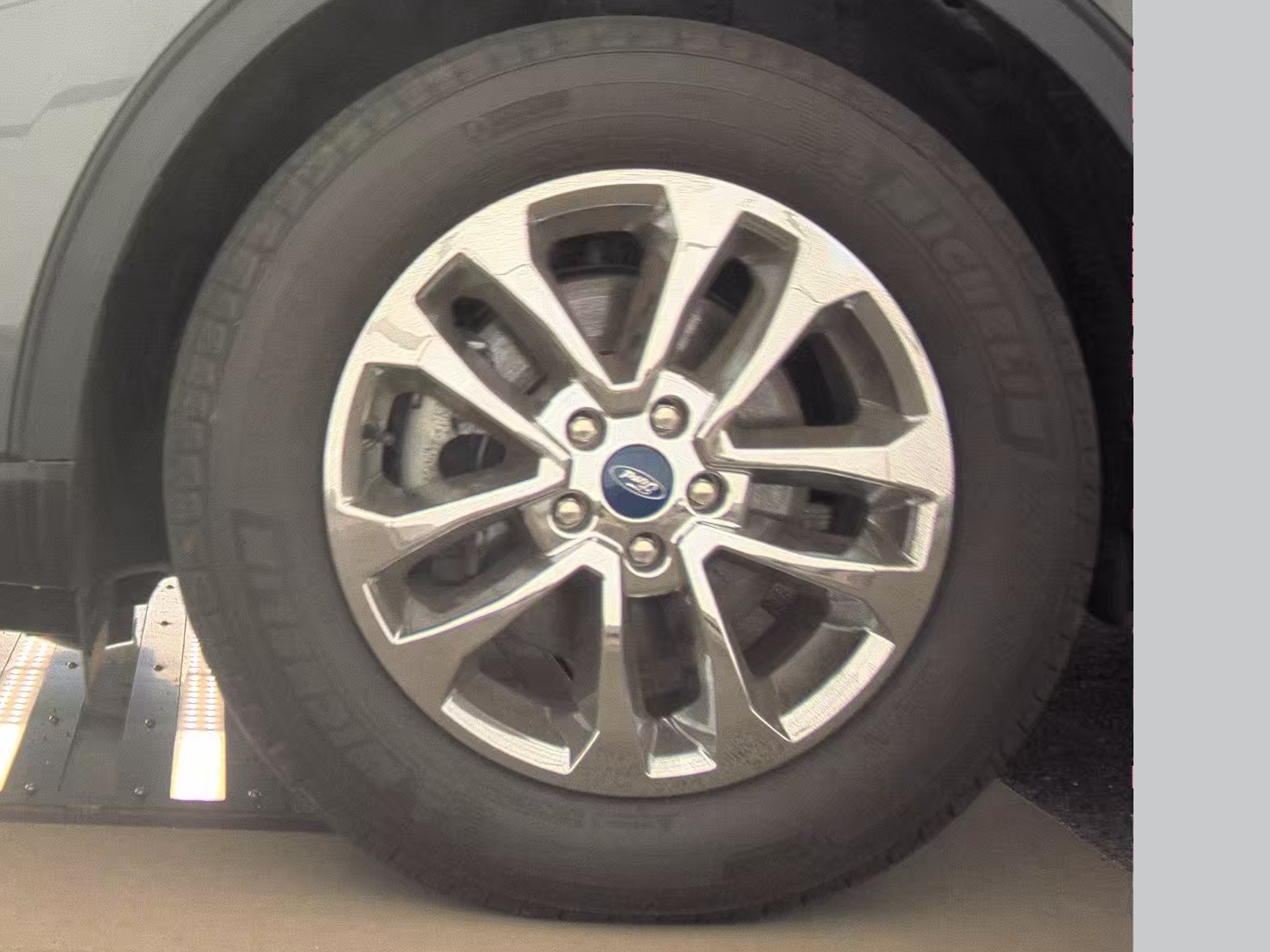 FORD ESCAPE - 10