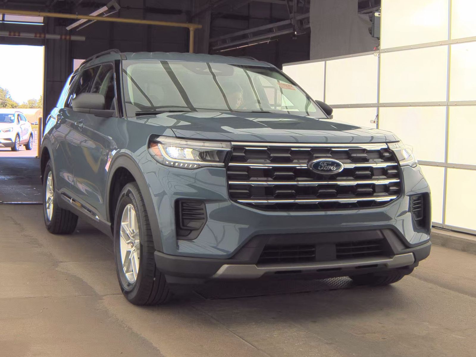FORD EXPLORER - 5