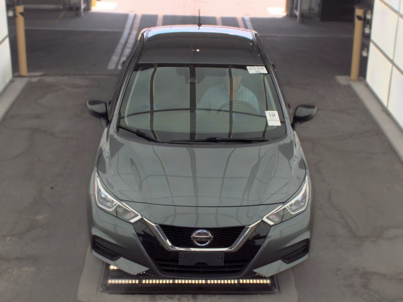 NISSAN VERSA - 3