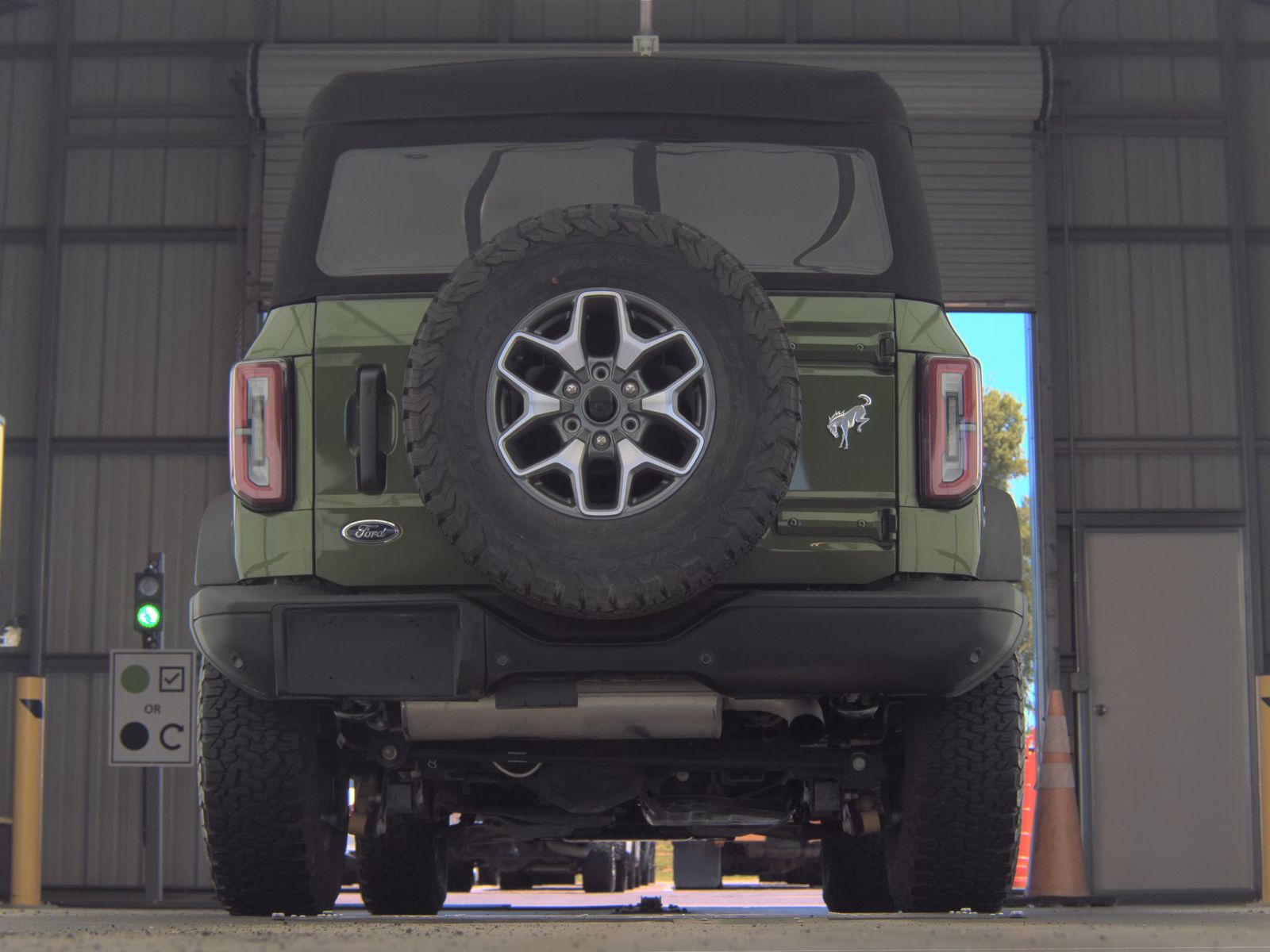 FORD BRONCO - 8