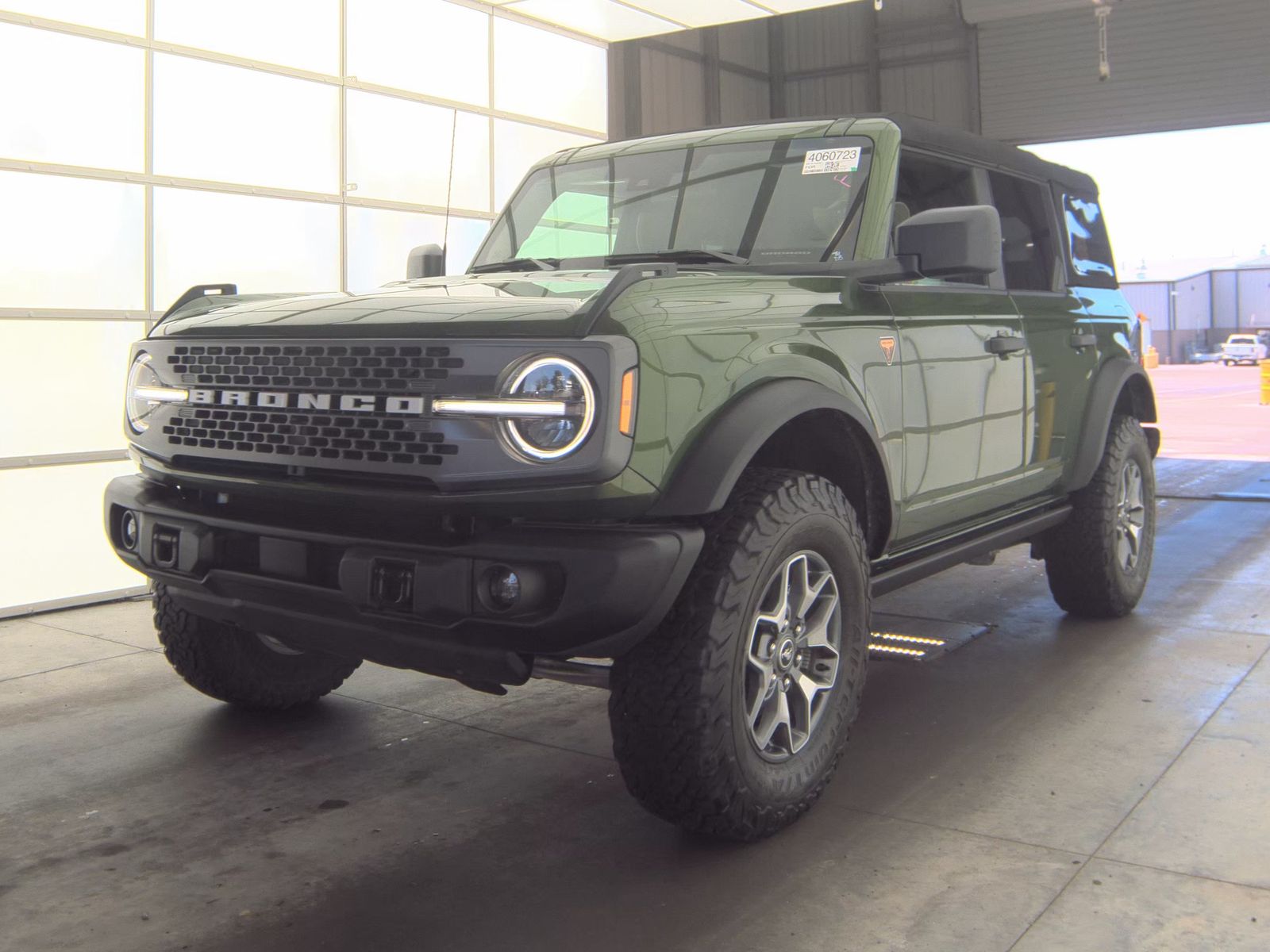FORD BRONCO - 1