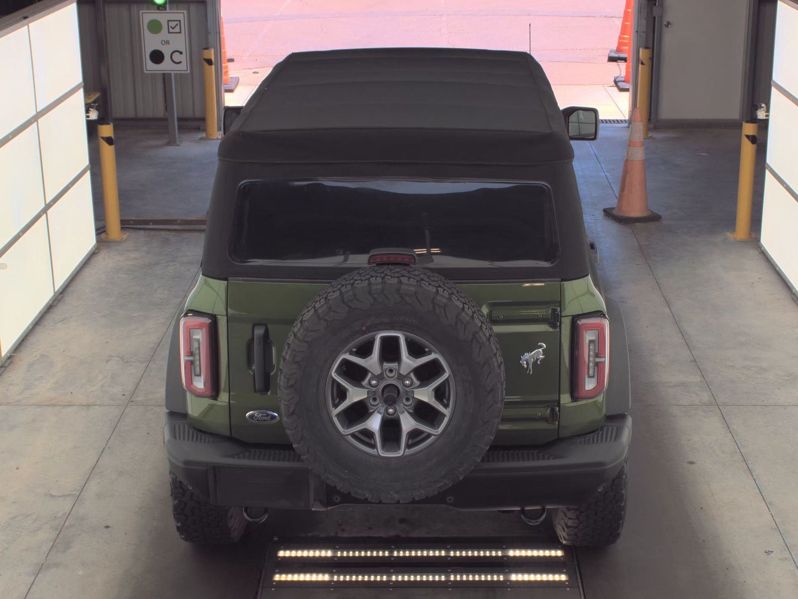 FORD BRONCO - 7