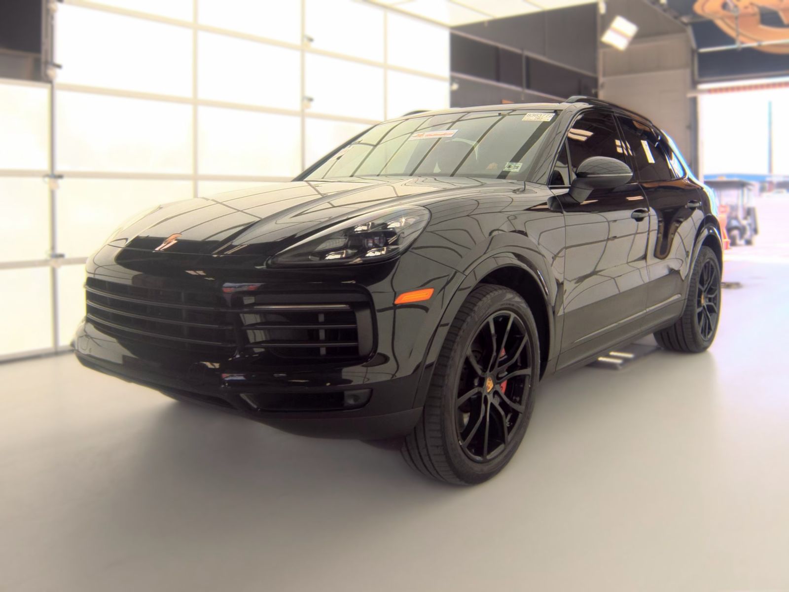 PORSCHE CAYENNE - 1