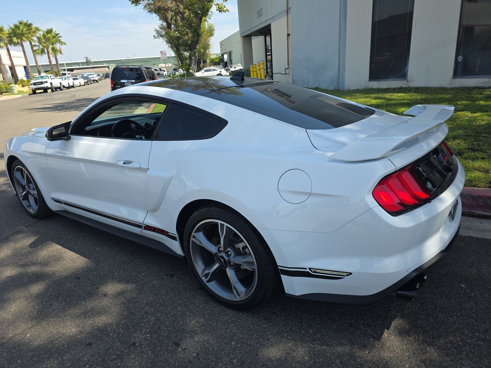 FORD MUSTANG - 7