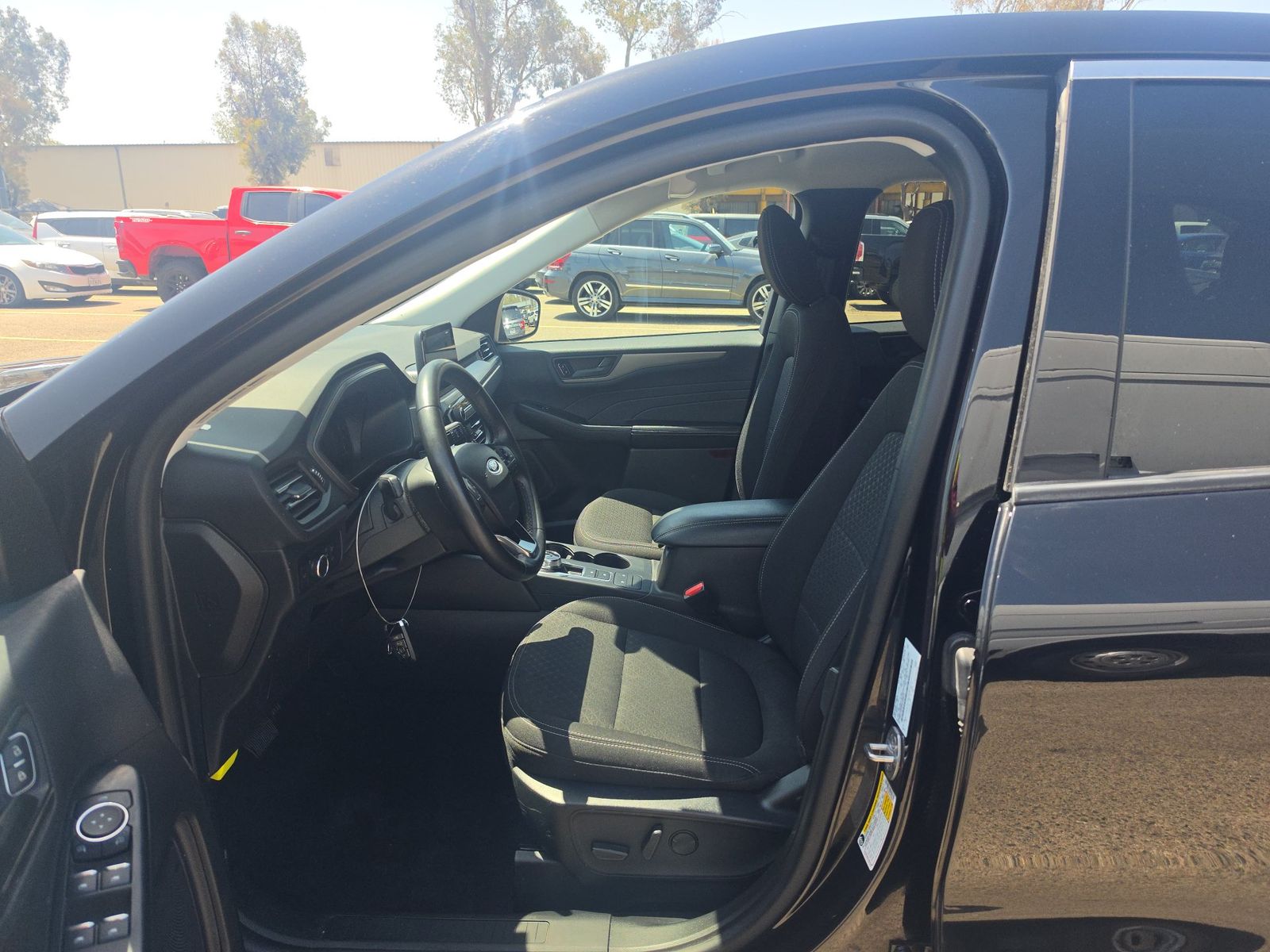 FORD ESCAPE - 8