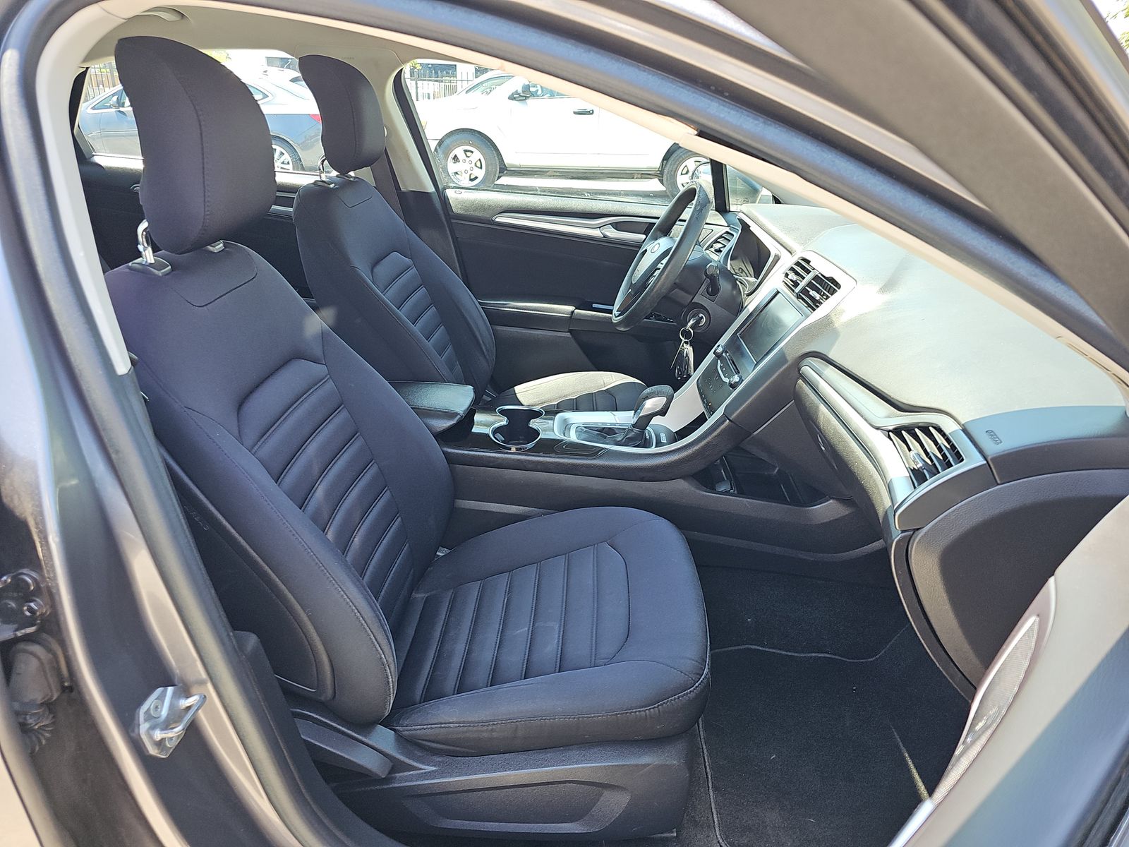 FORD FUSION - 9