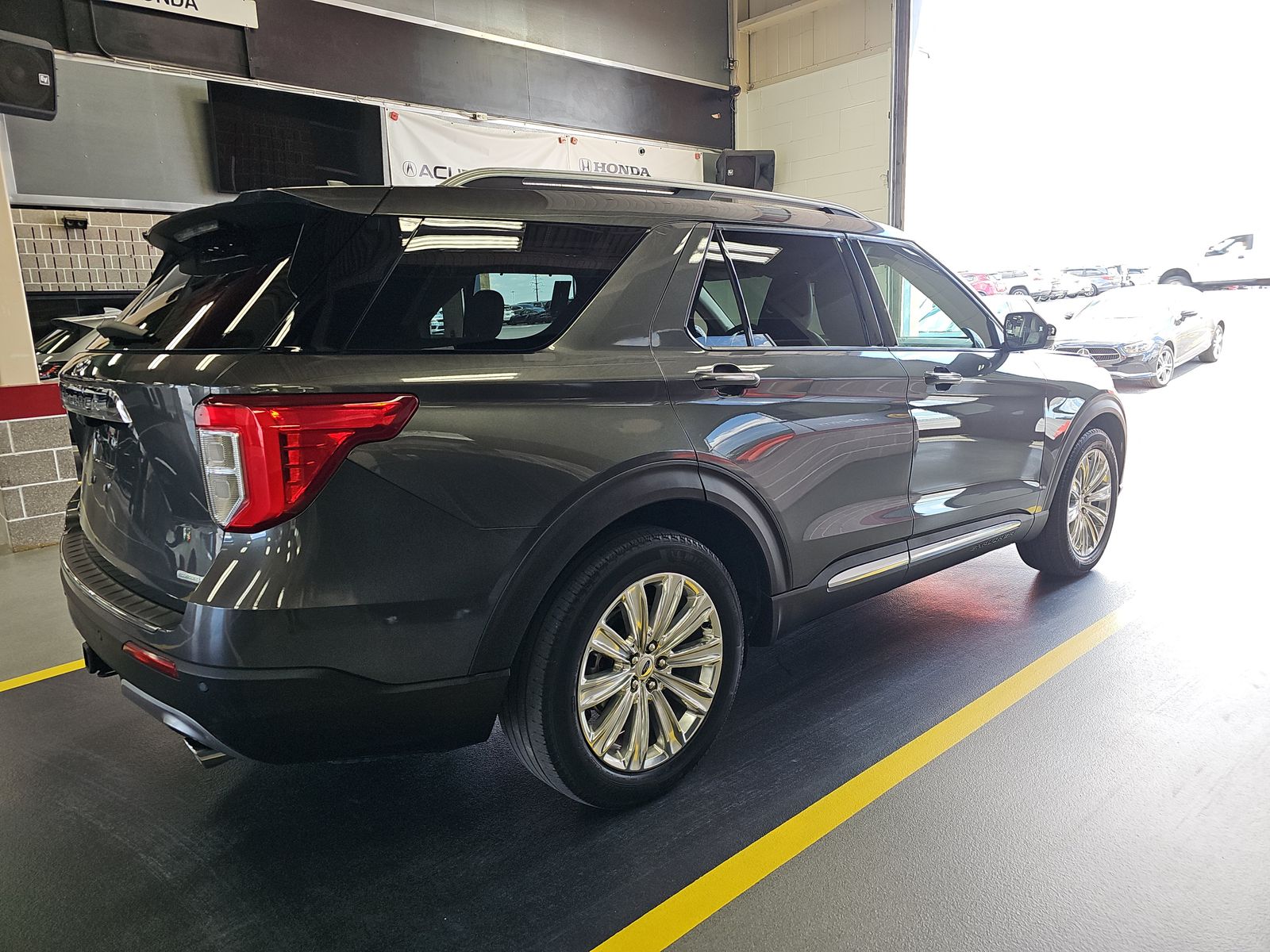 FORD EXPLORER - 5