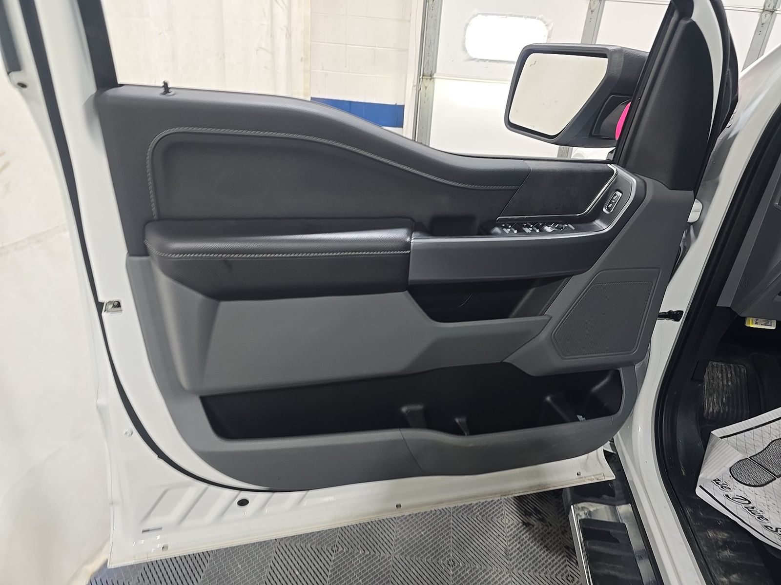 2025 Ford F-150 XLT AWD