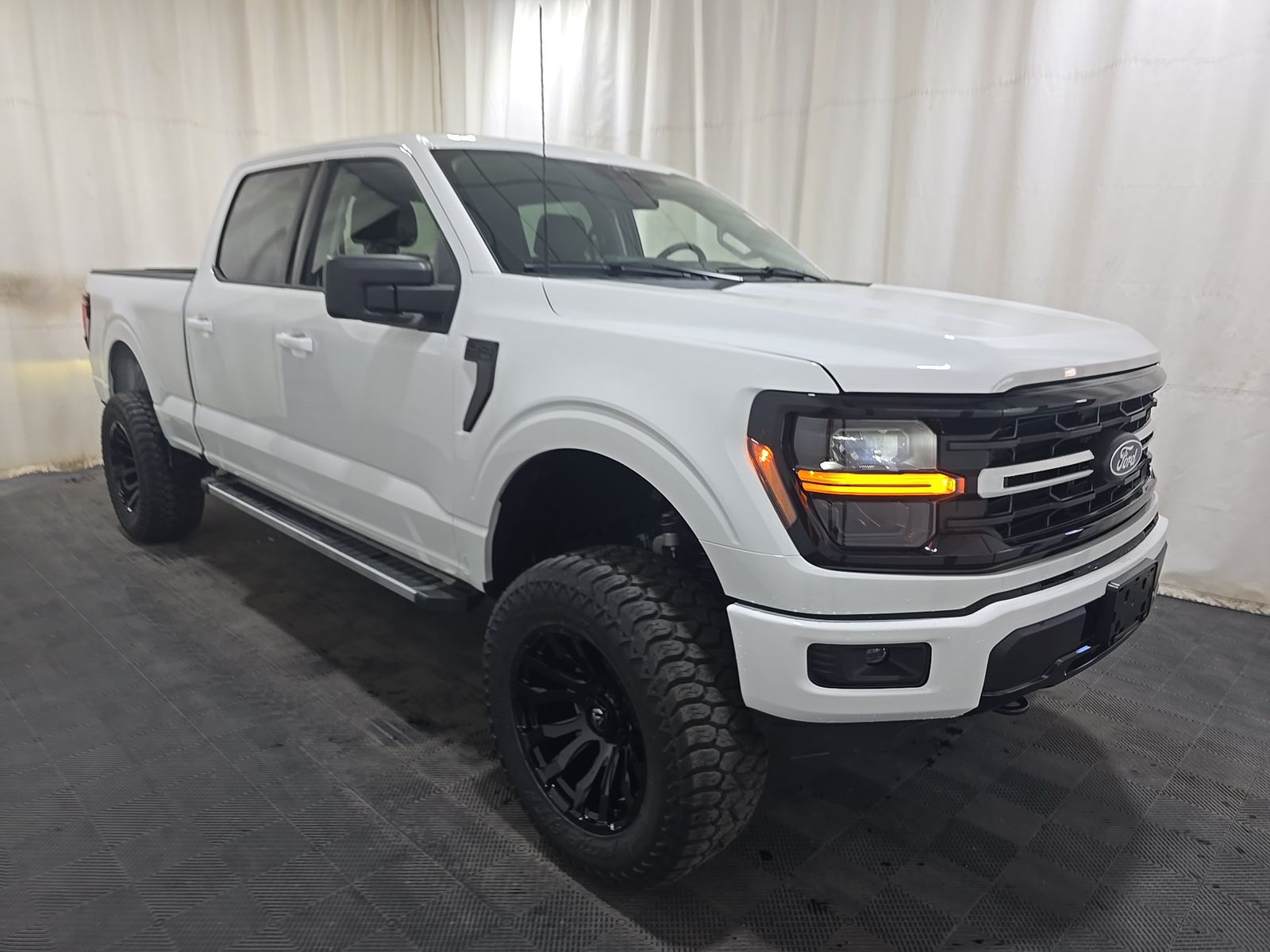 2025 Ford F-150 XLT AWD