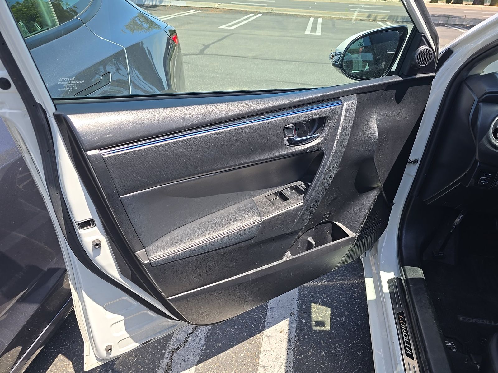 TOYOTA COROLLA - 10