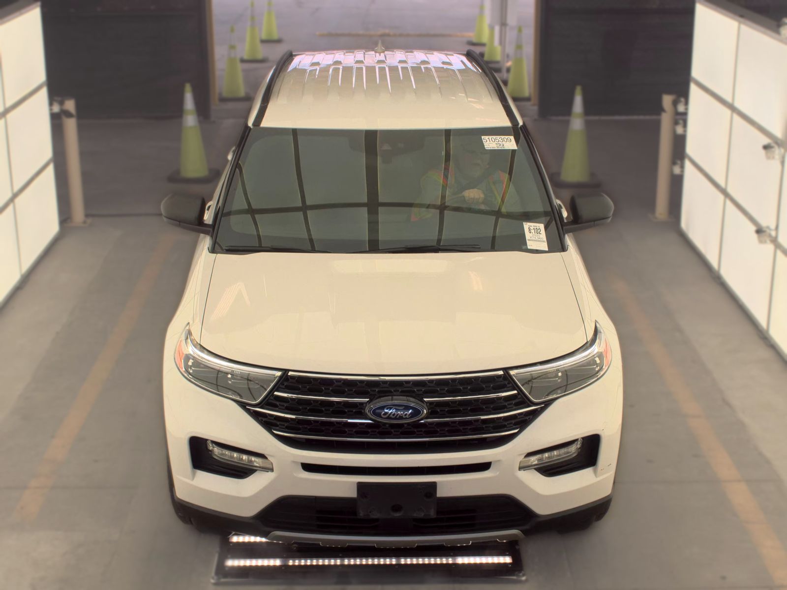 FORD EXPLORER - 3