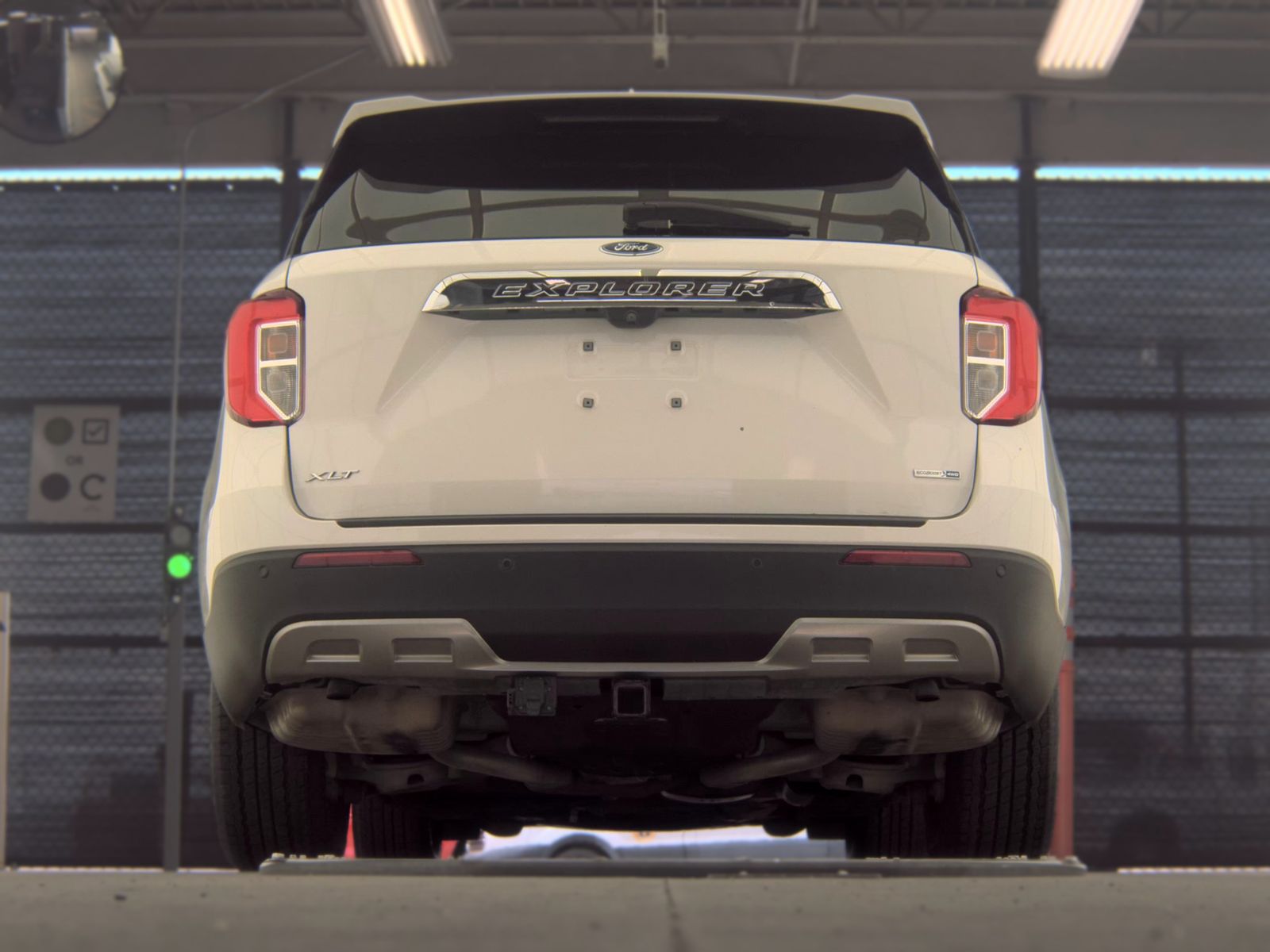 FORD EXPLORER - 8