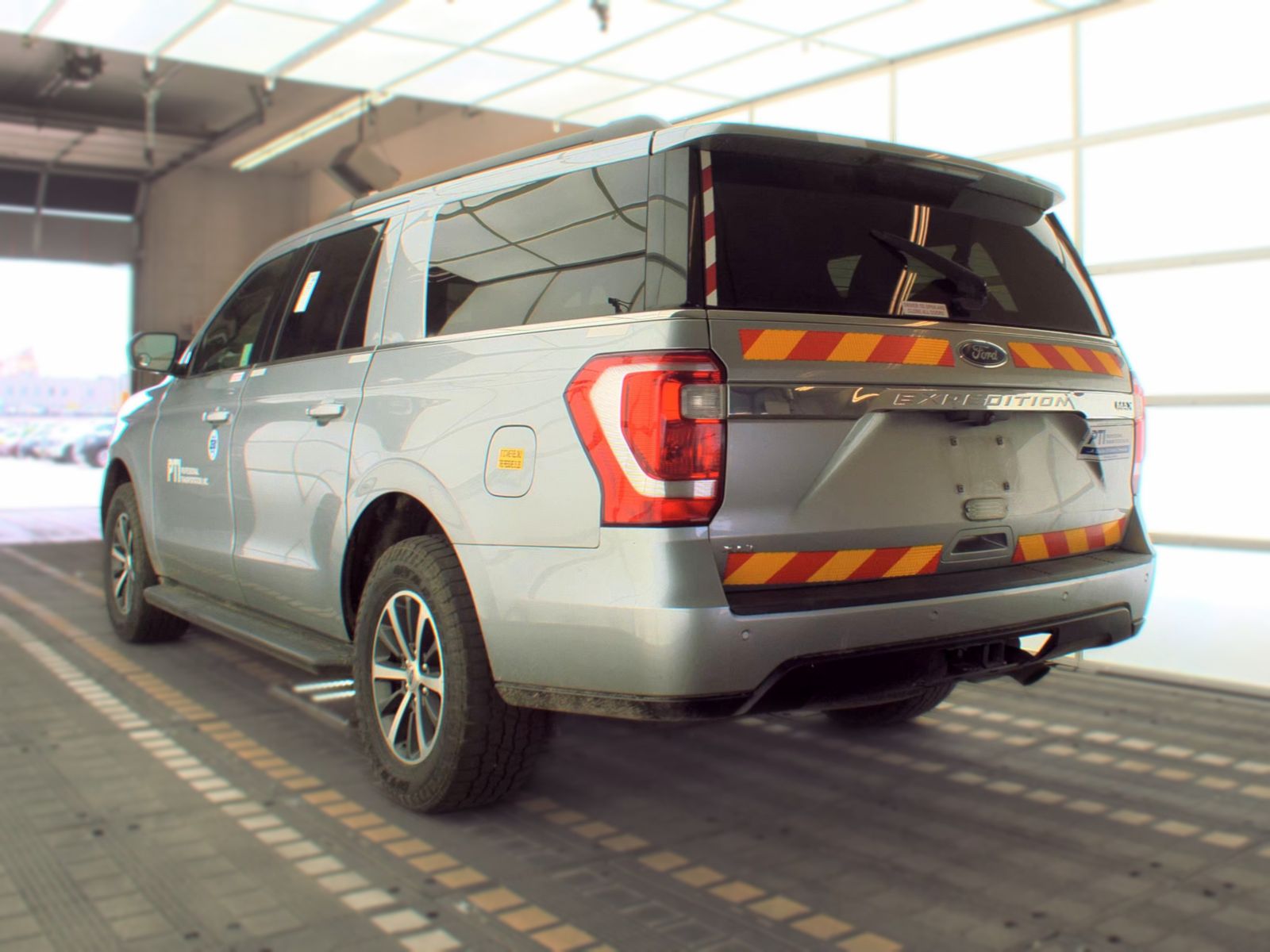 FORD EXPEDITION MAX - 9