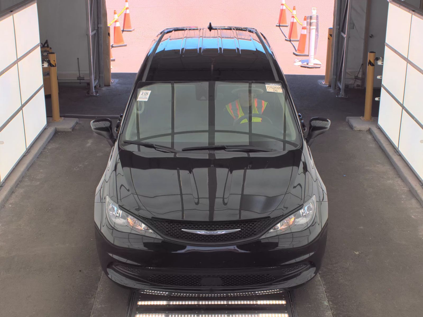 CHRYSLER VOYAGER - 3