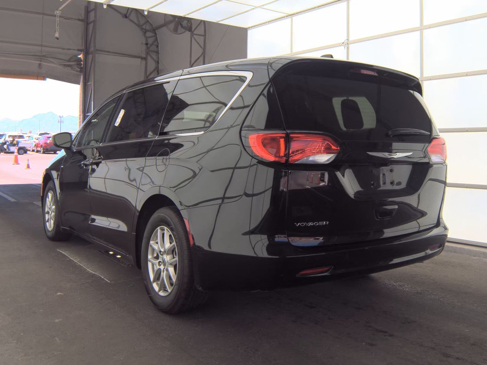 CHRYSLER VOYAGER - 9