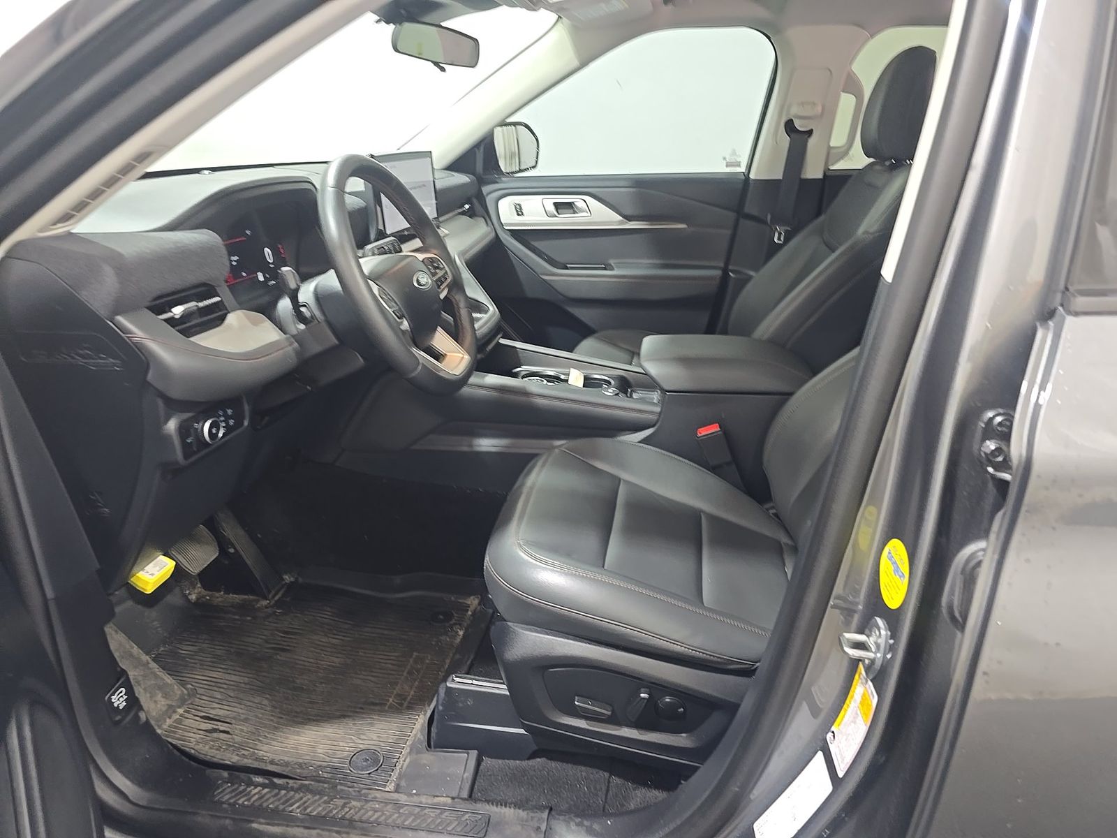 FORD EXPLORER - 8