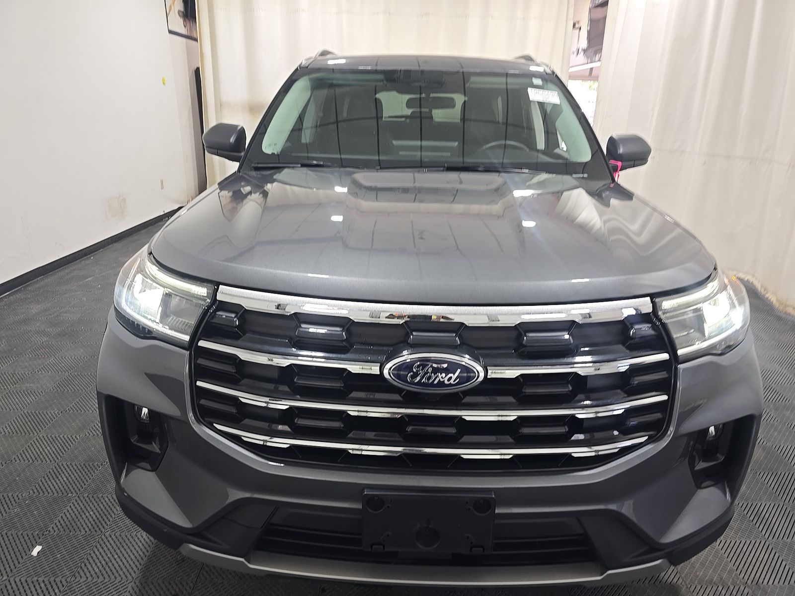 FORD EXPLORER - 3