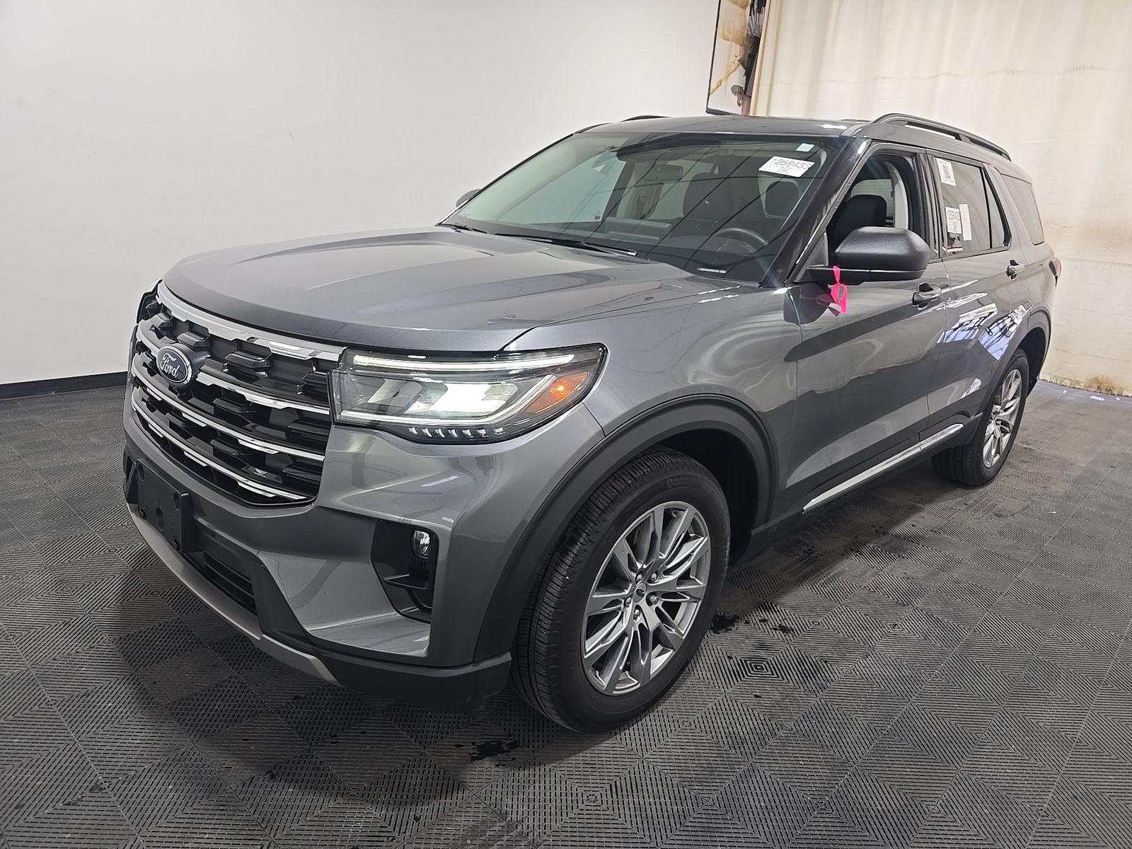 FORD EXPLORER - 1
