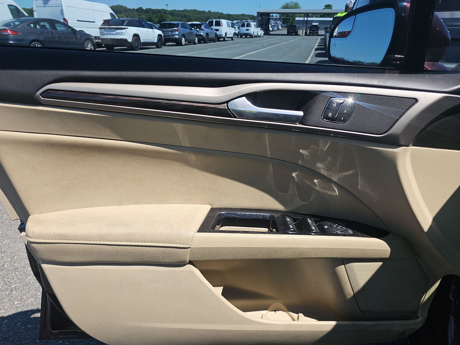 FORD FUSION - 10