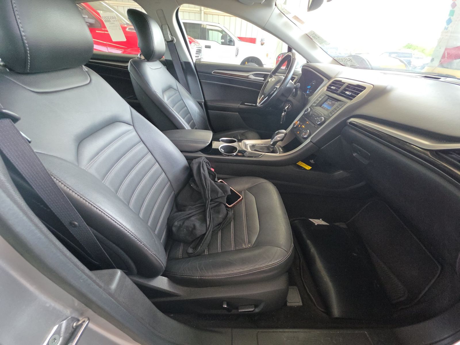 FORD FUSION - 9