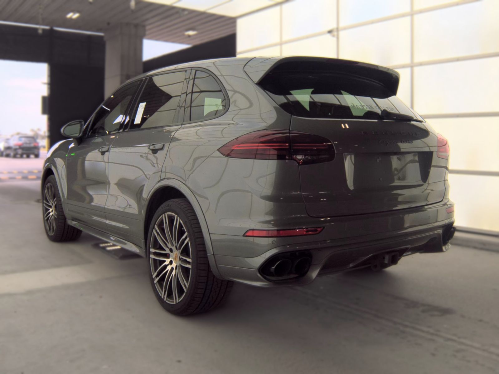 PORSCHE CAYENNE - 9