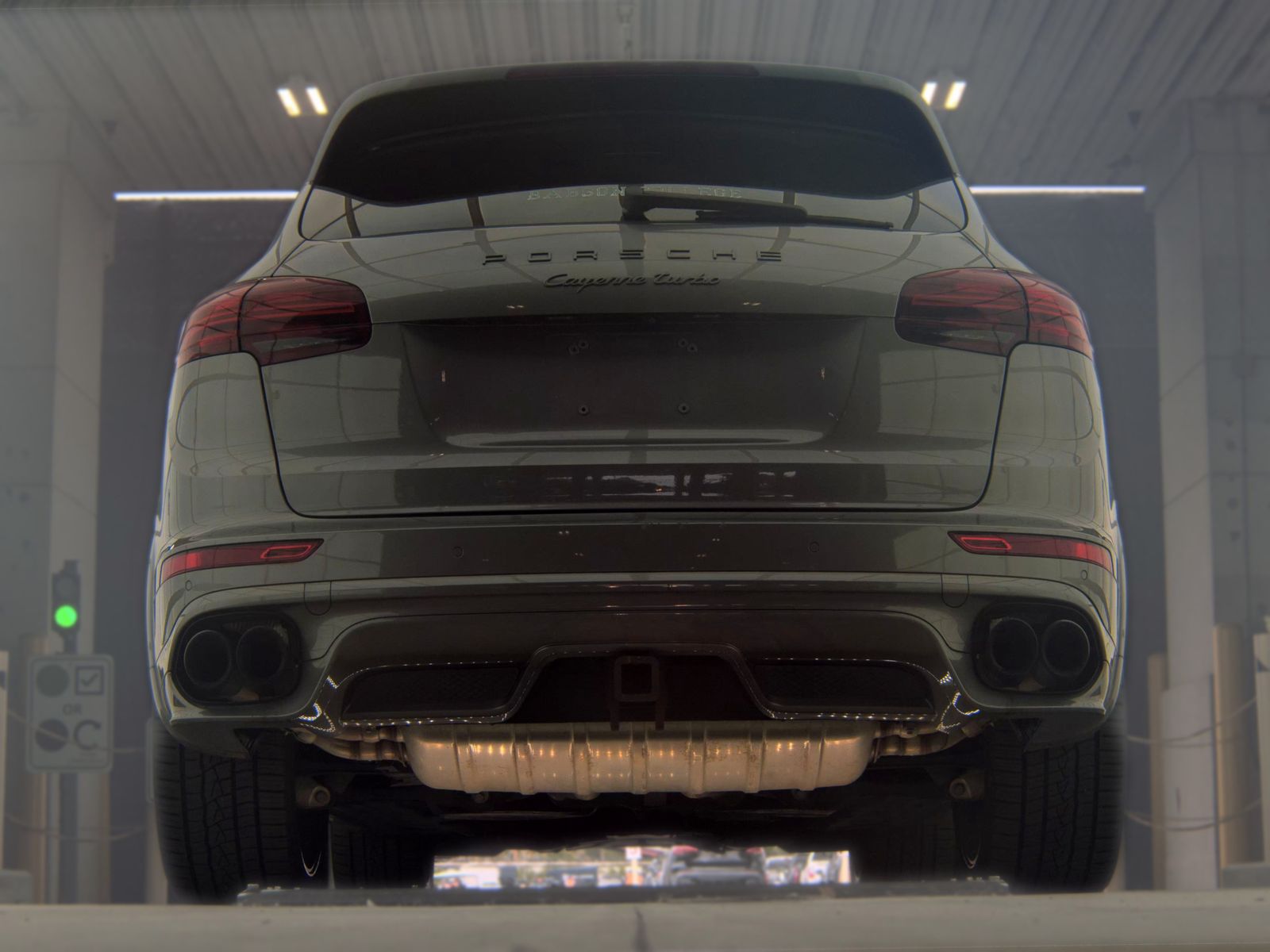 PORSCHE CAYENNE - 8