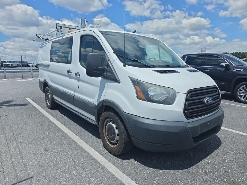 FORD TRANSIT 150 - 4