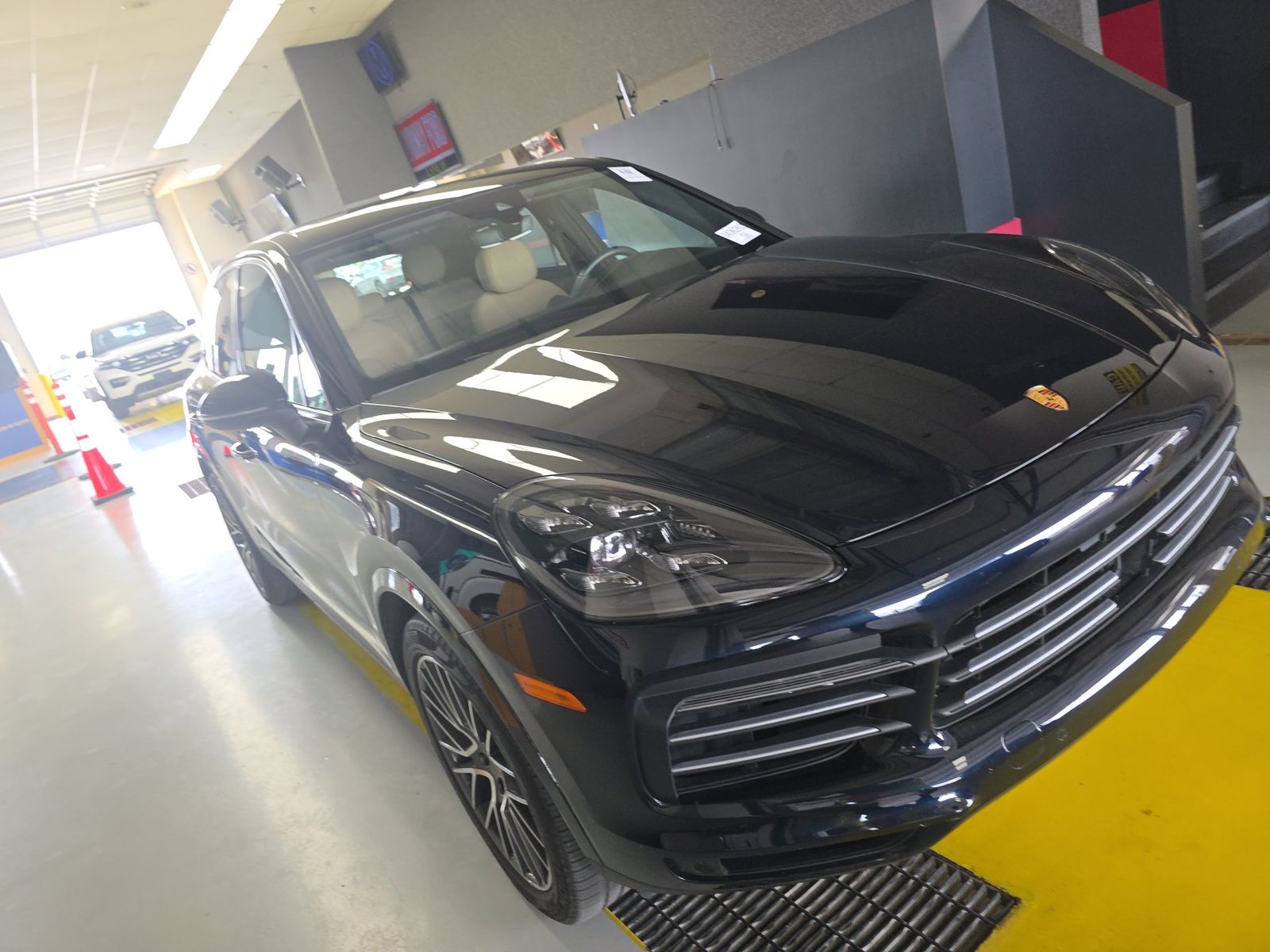 PORSCHE CAYENNE - 4