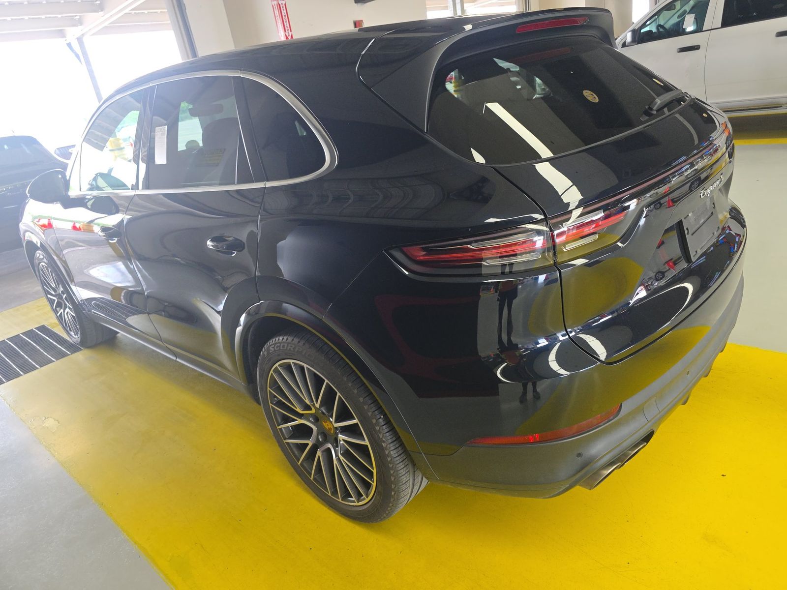 PORSCHE CAYENNE - 7