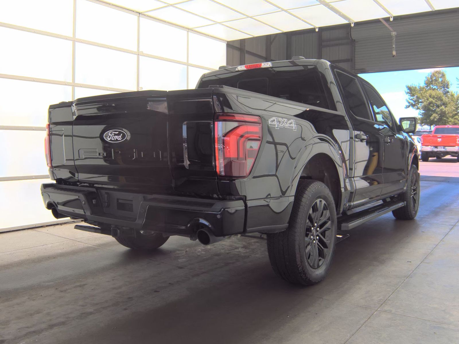 2025 Ford F-150 Hybrid Lariat AWD