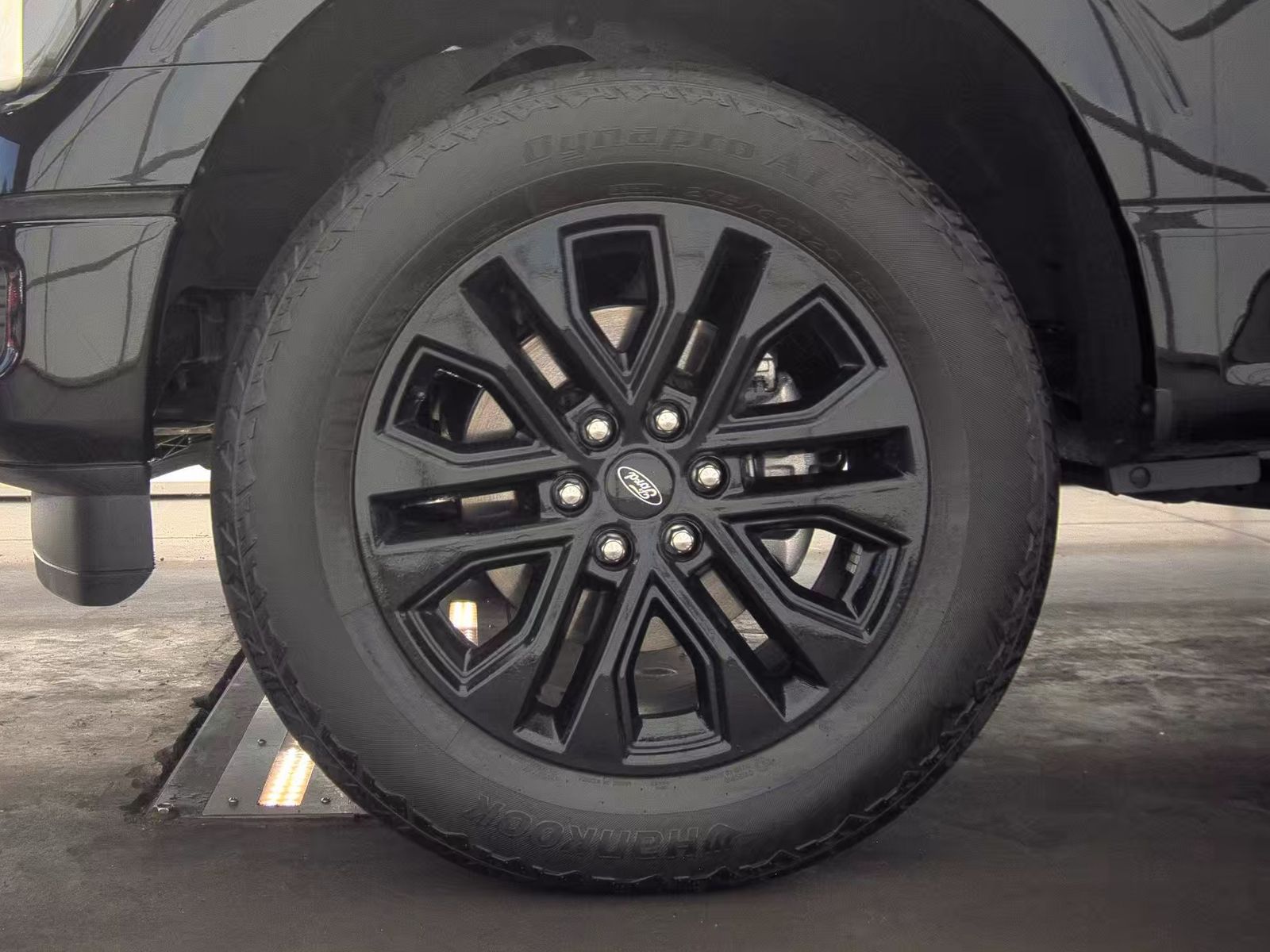 2025 Ford F-150 Hybrid Lariat AWD