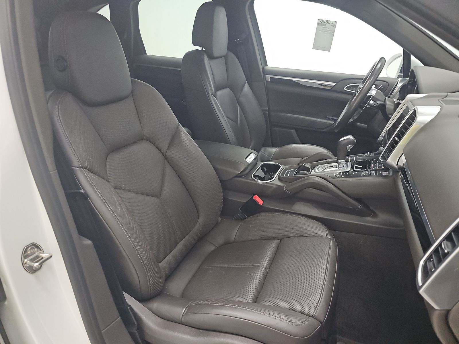 PORSCHE CAYENNE - 9