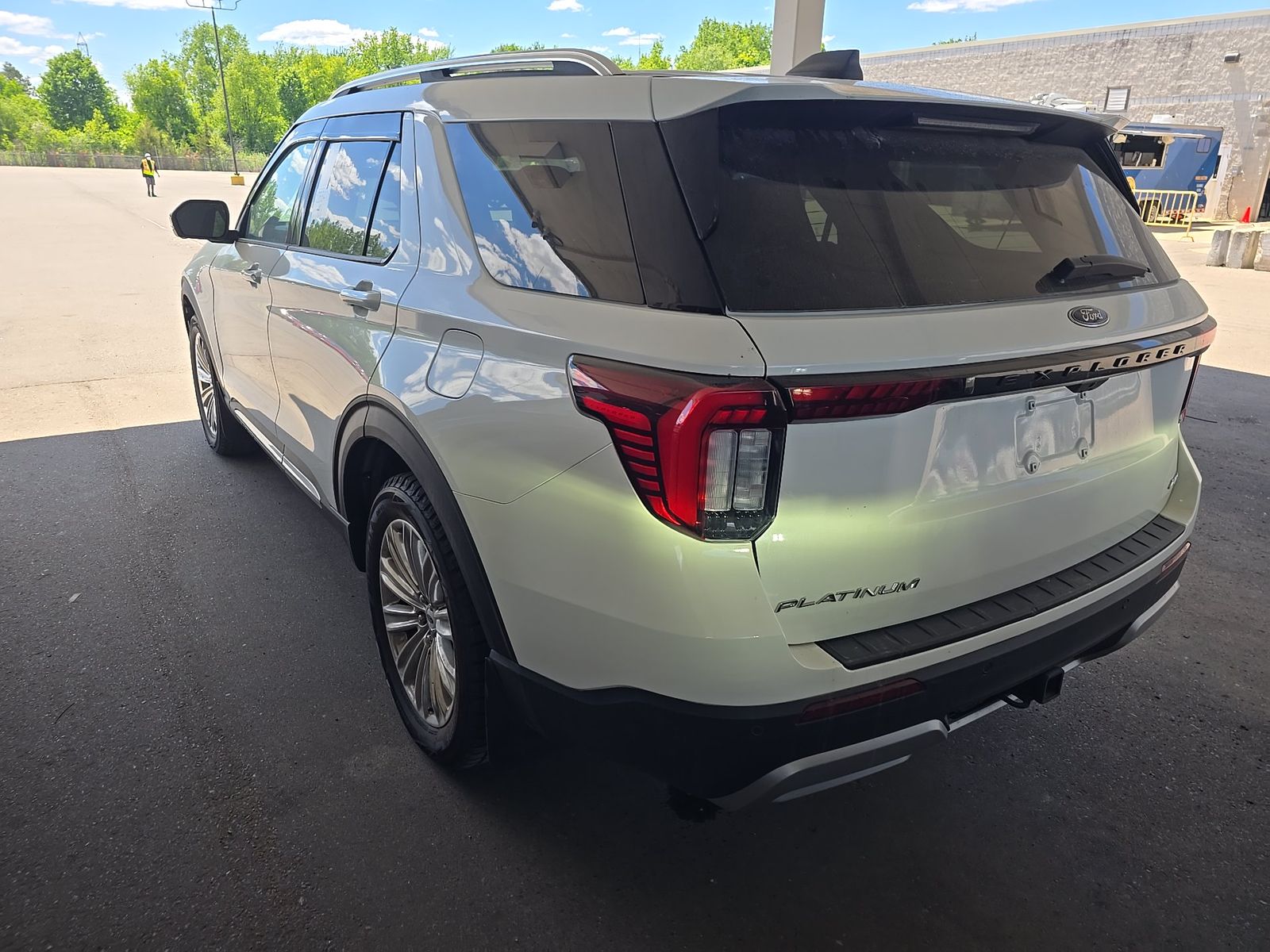 FORD EXPLORER - 7