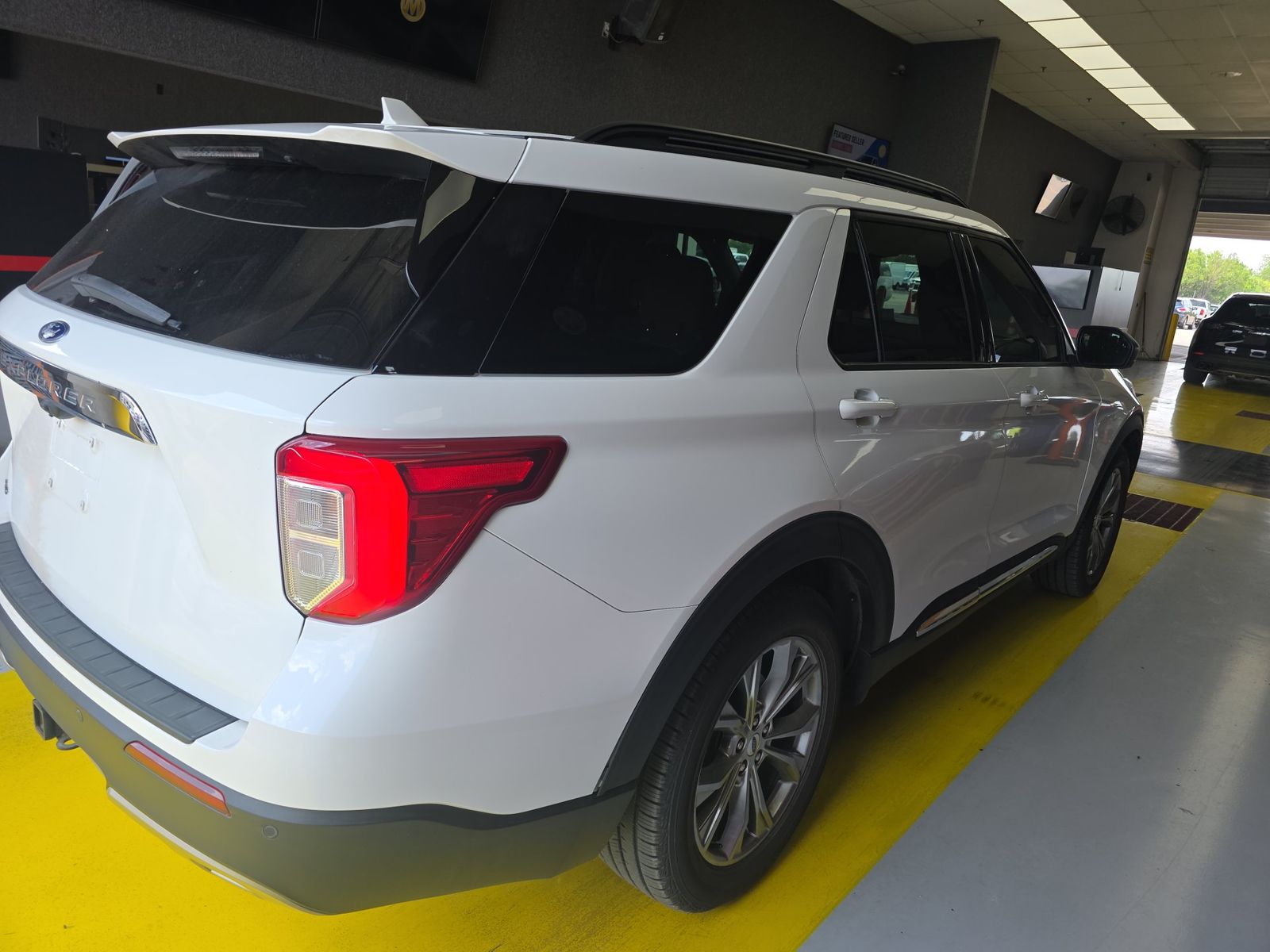 FORD EXPLORER - 5