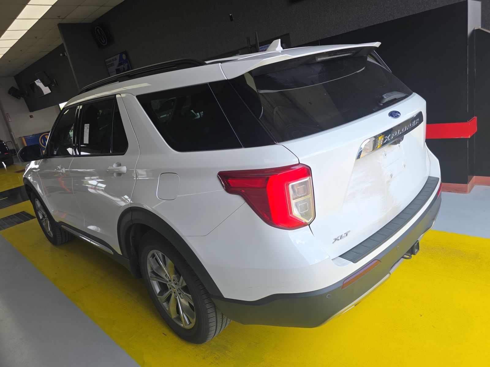 FORD EXPLORER - 7