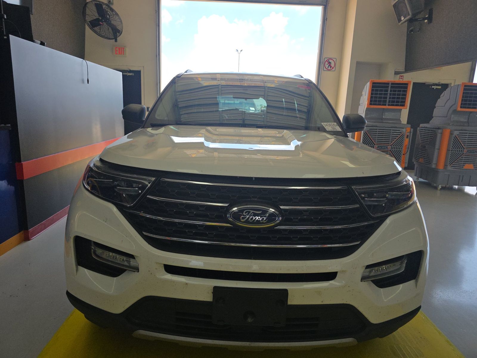 FORD EXPLORER - 3