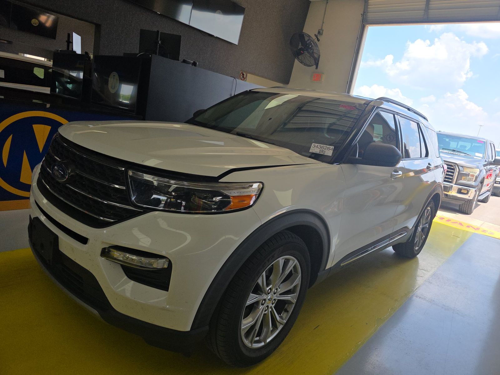 FORD EXPLORER - 1