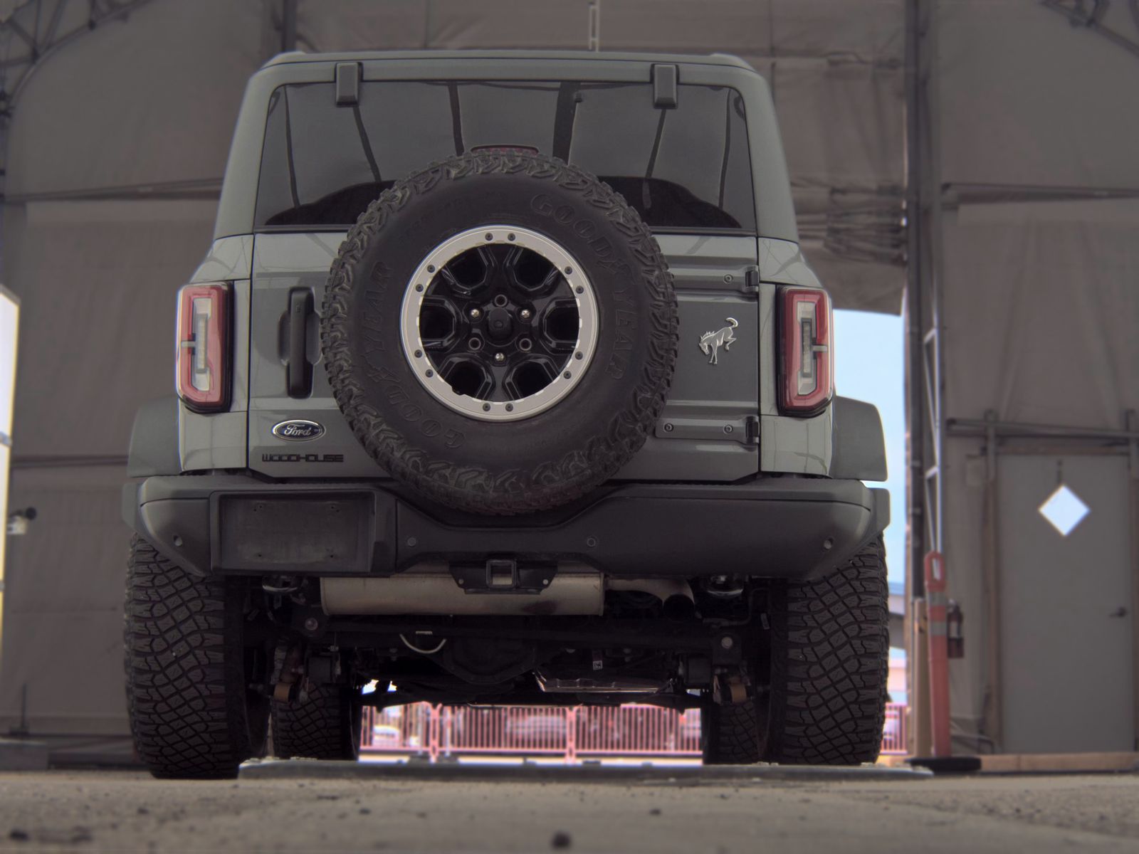 FORD BRONCO - 8